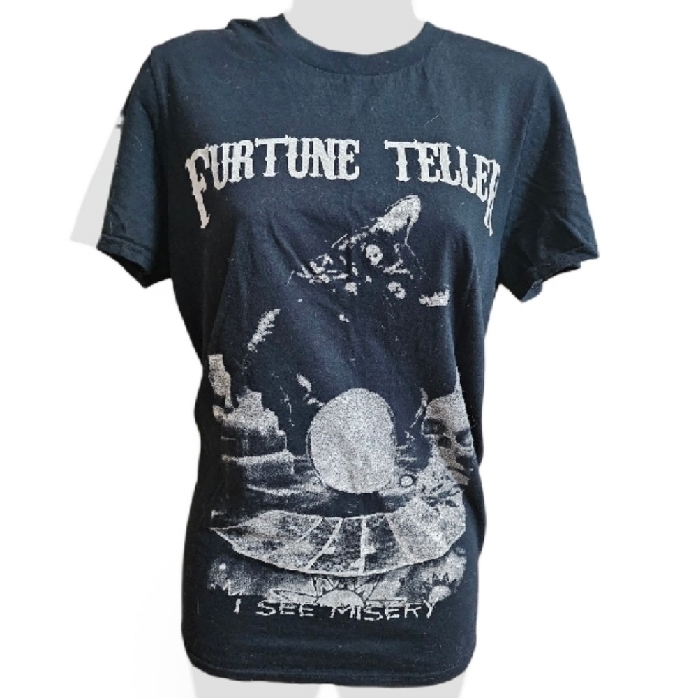 Black Cat Fortune Teller "I SEE MISERY" Black T-shirt